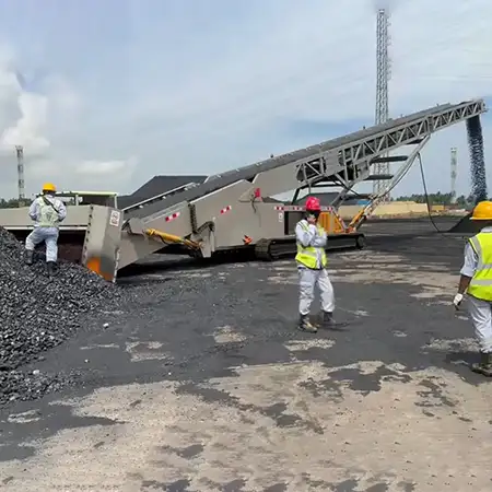 Self-feeding truck loader-7